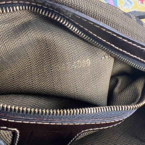 Vintage Fendi Gold-tone Hardware Zucca Baguette - Picture 6 of 8